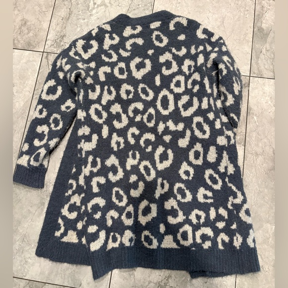 Chic Leopard Pattern Open Cardigan - Picture 2 of 6
